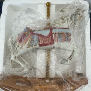 Home interior horse table decoration.